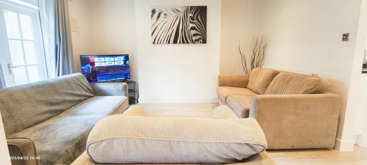 Daisy Garden In Marylebone Apartment Londra Exterior foto